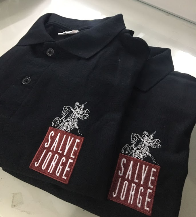 Polo Salve Jorge - Bordado detalhado